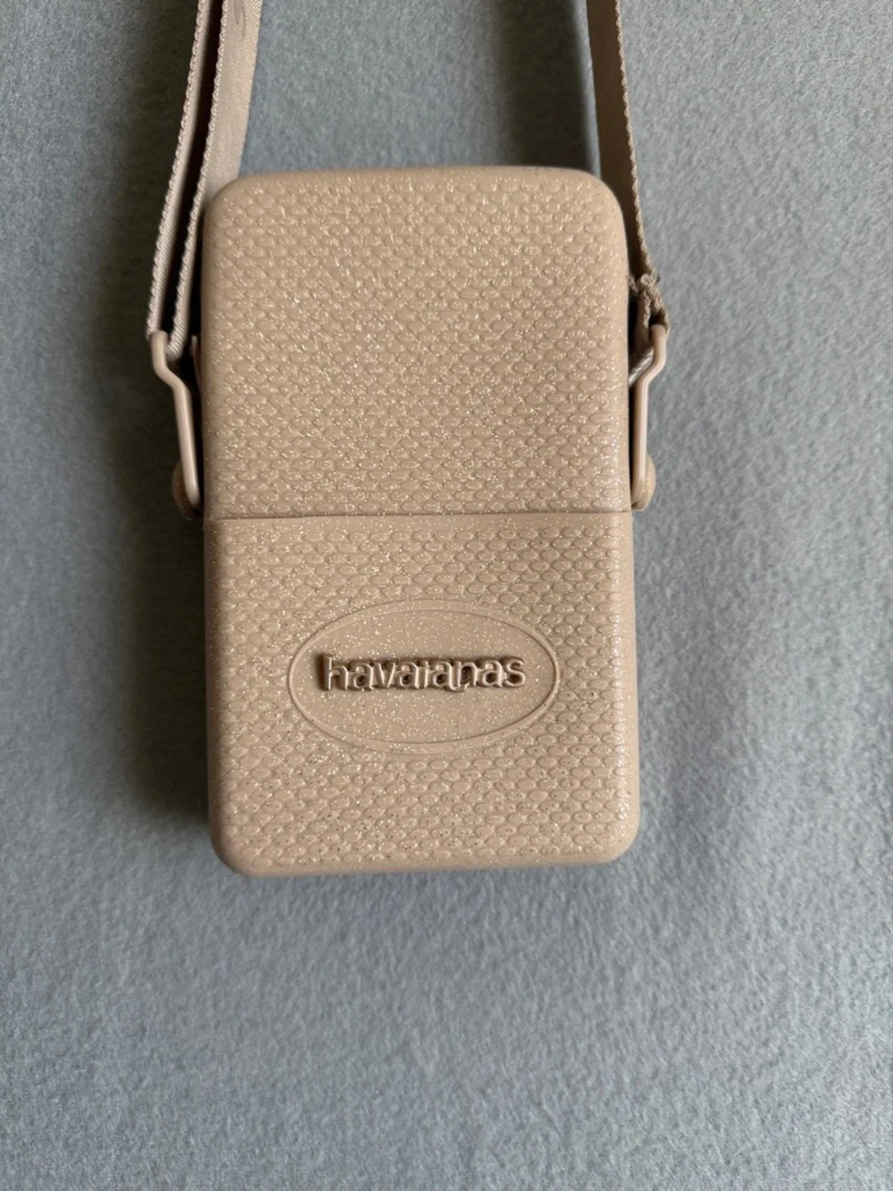 Havaianas Compact Crossbody Phone Pouch in Beige - Picture 2 of 8